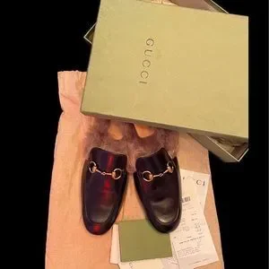 Gucci | Shoes | Gucci Princeton Fur Slides Size Gucci 8 0  display picture 1